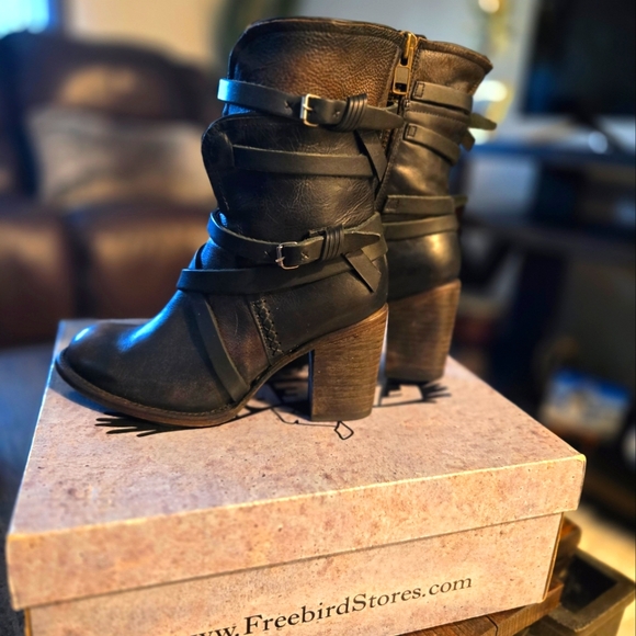 Freebird Black Distressed Ankle Boots - Picture 6 of 16